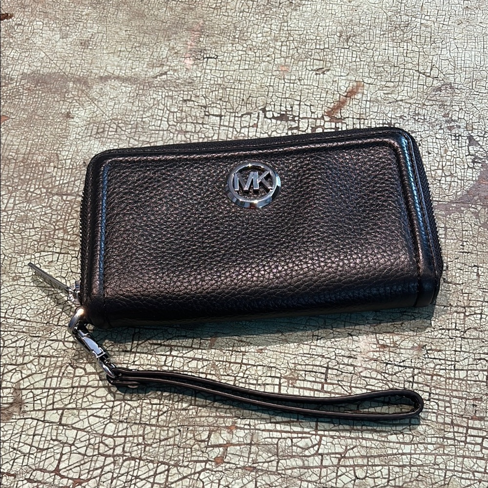 Michael Kors Fulton LG Multifunction Phone Case Wallet Wristlet Black/silver